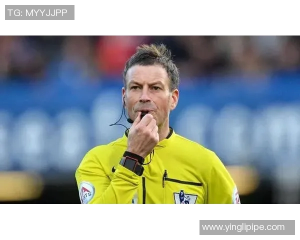 内马尔因不满判罚情绪失控踢裁判引发争议与讨论