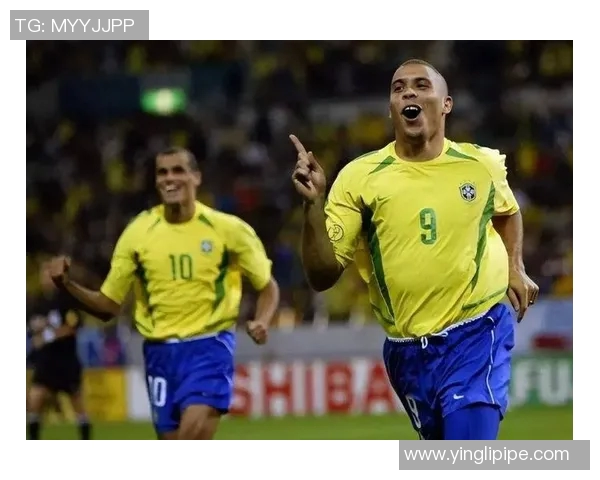 足球明星们对小罗的喜爱与崇拜背后的故事与影响分析 足球明星们对小罗的喜爱与崇拜背后的故事与影响分析