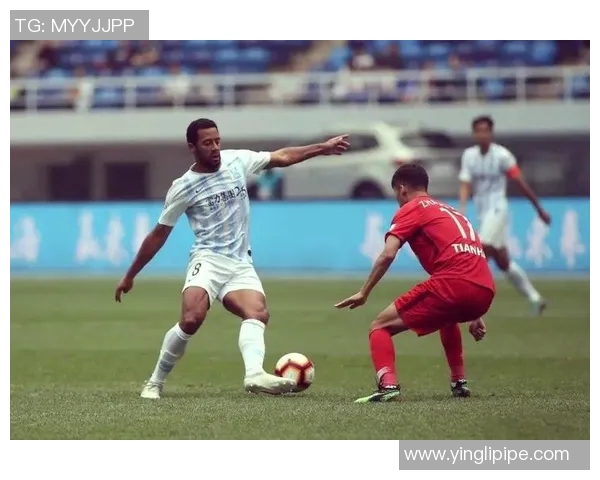 五十岁老头逆袭成足球明星赛焦点展现不老传奇与激情魅力