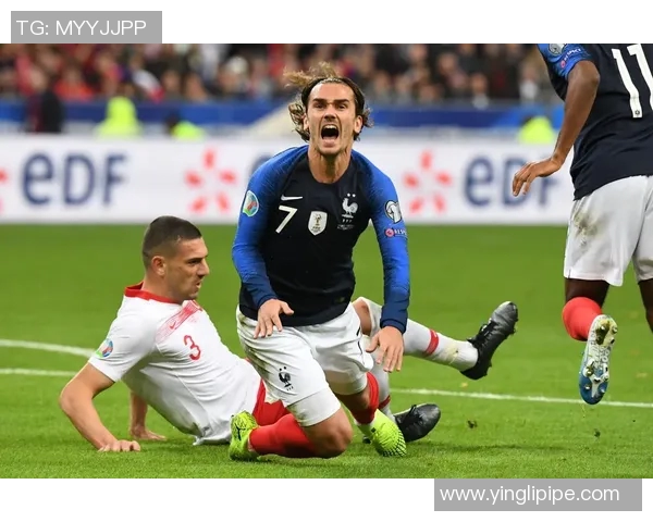 法国足球明星大胡子背后的故事与传奇人生揭秘 法国足球明星大胡子背后的故事与传奇人生揭秘