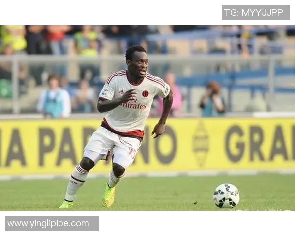 绿茵场上的女神逆袭足球明星竞技小说中的传奇女主