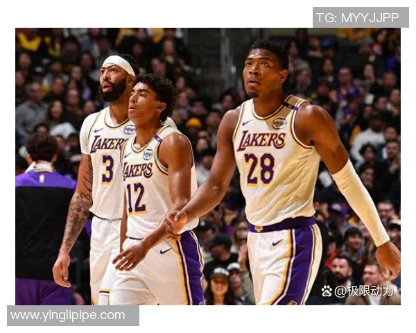 威金斯在对阵湖人的比赛中展现出色表现助力勇士逆转胜利 威金斯在对阵湖人的比赛中展现出色表现助力勇士逆转胜利